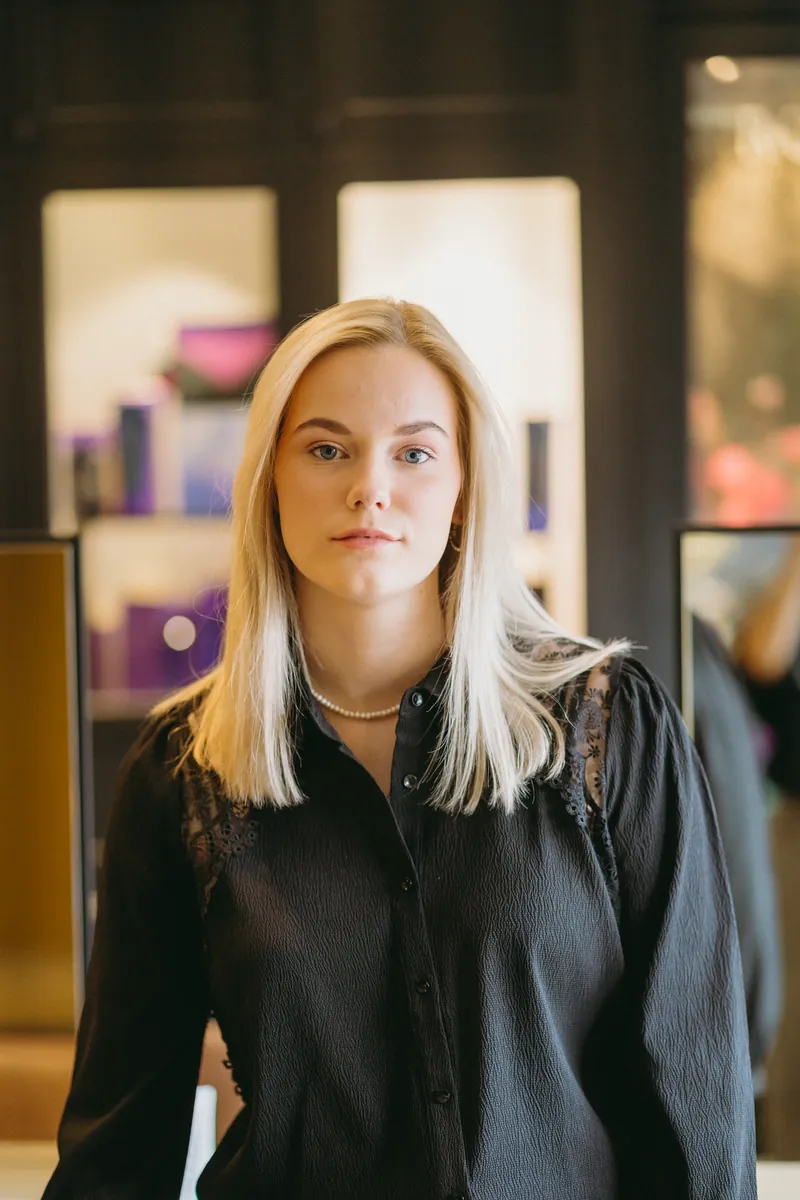 Diede, extensionspecialiste bij De Haarchitect